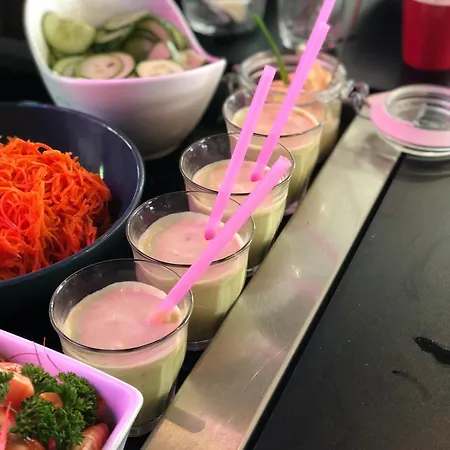 Campanile Отель Байе