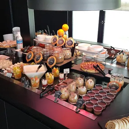 巴约钟楼酒店 酒店 3*