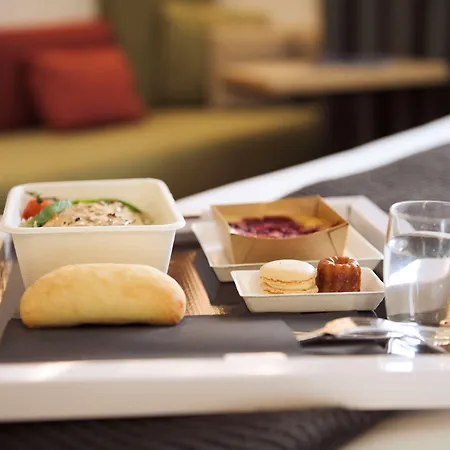 Отель Campanile Байе