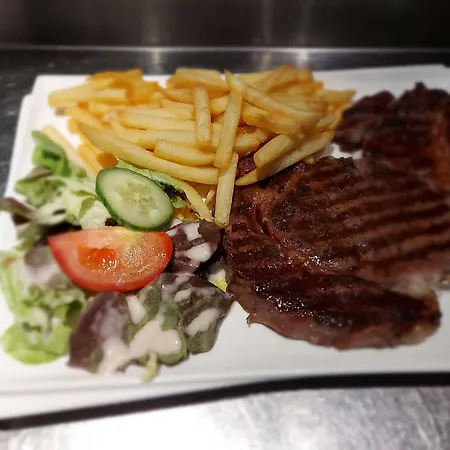 Отель Campanile 3*