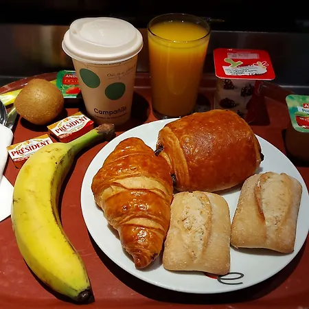 Campanile Отель Байе