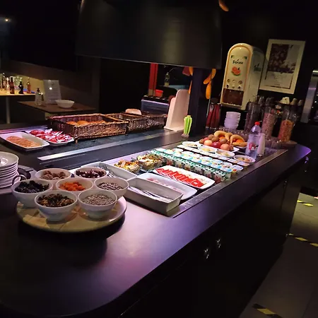 Отель Campanile Байе